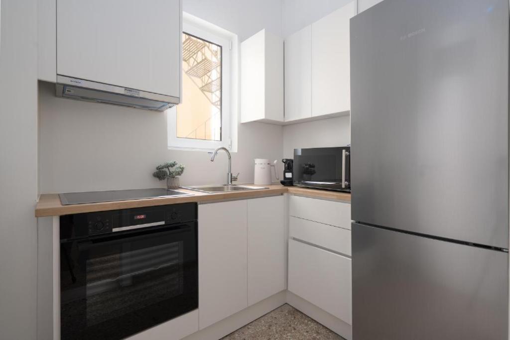 Vibrant Urban Getaway: Modern 1-Bedroom Near Bars, Parks, And Metro Athene Buitenkant foto